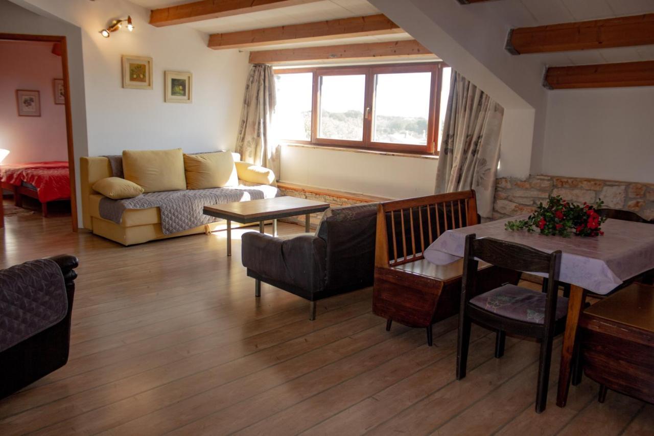 Eti And Mia Holiday Apartments Muntic Екстер'єр фото