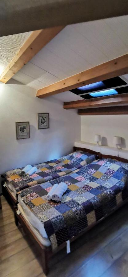 Eti And Mia Holiday Apartments Muntic Екстер'єр фото