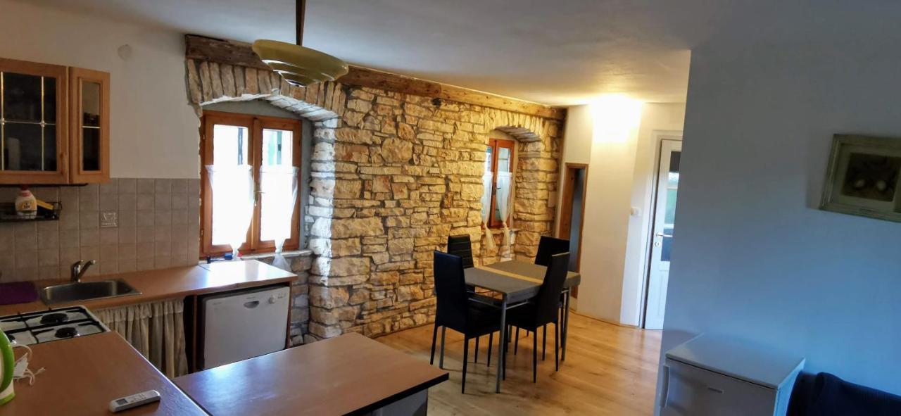 Eti And Mia Holiday Apartments Muntic Екстер'єр фото