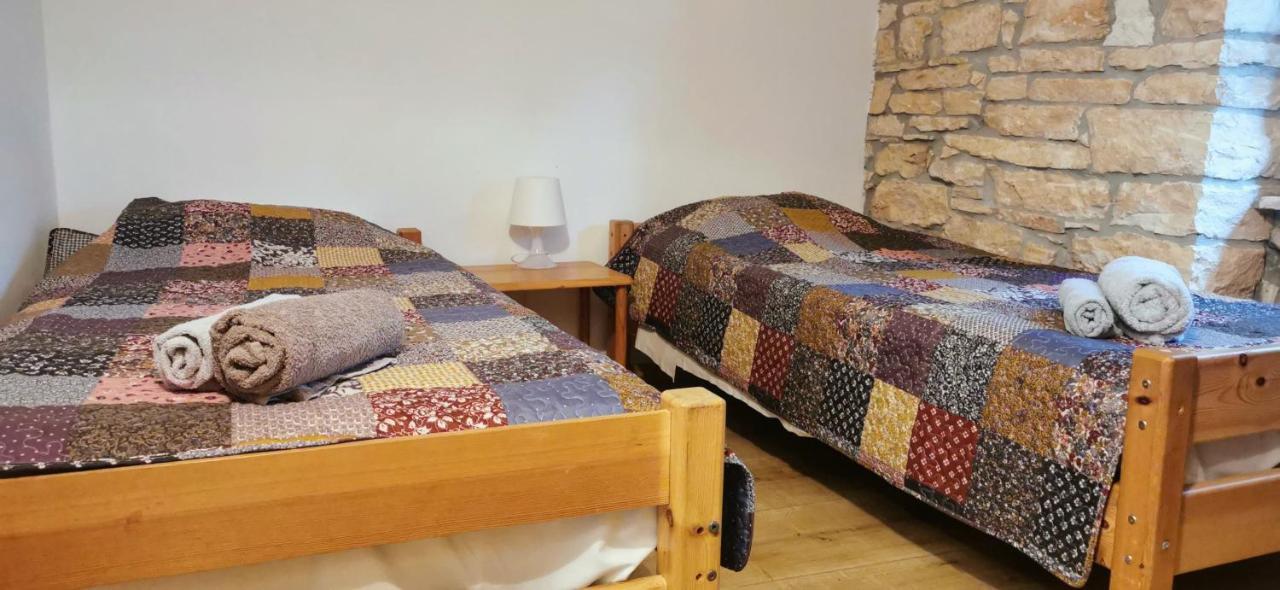 Eti And Mia Holiday Apartments Muntic Екстер'єр фото